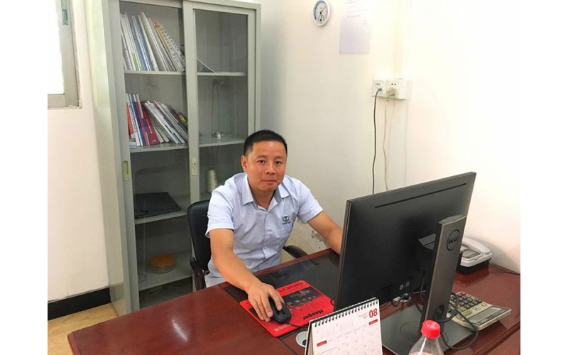 客户服务部经理  吴敏